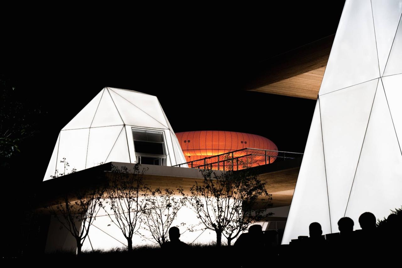 BIM建筑|上天入地：下岩贝穿云编木隧&腾云气象环 / 朱培栋-line+建筑事务所