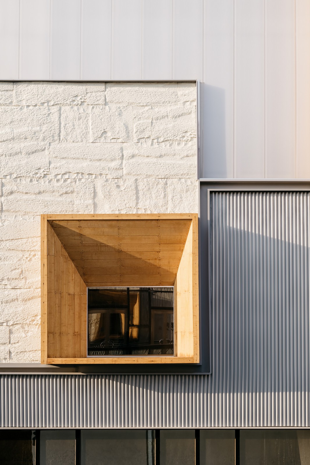 BIM建筑|尼康直营店·北京三里屯太古里店 / Lukstudio芝作室