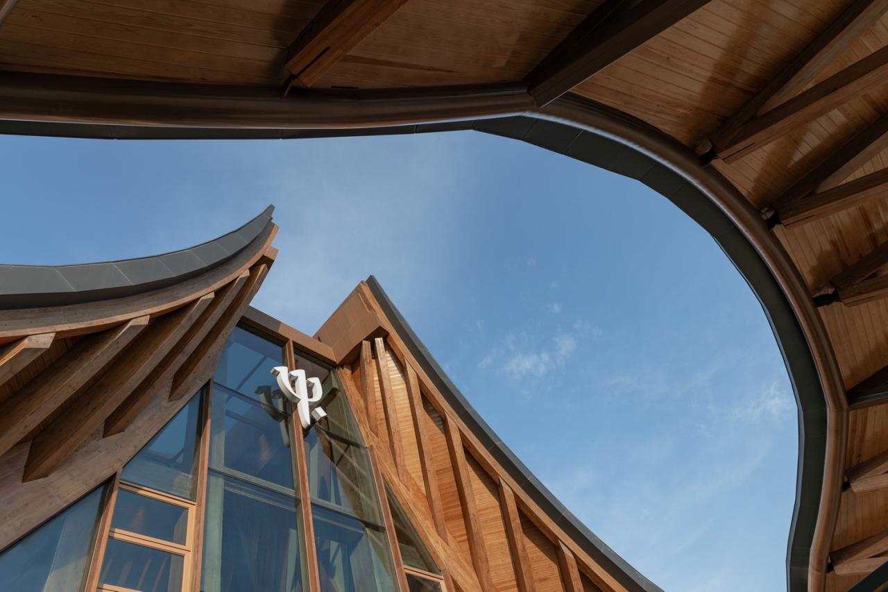 BIM建筑|“龙脊”- 地中海黑龙滩度假酒店 / AIM ARCHITECTURE