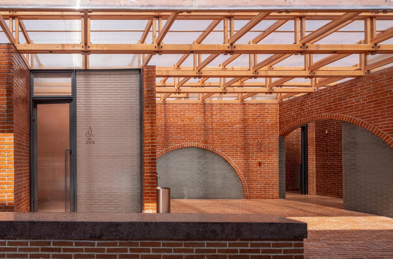 BIM建筑|留坝老街红砖公厕 / 尌林建筑设计事务所