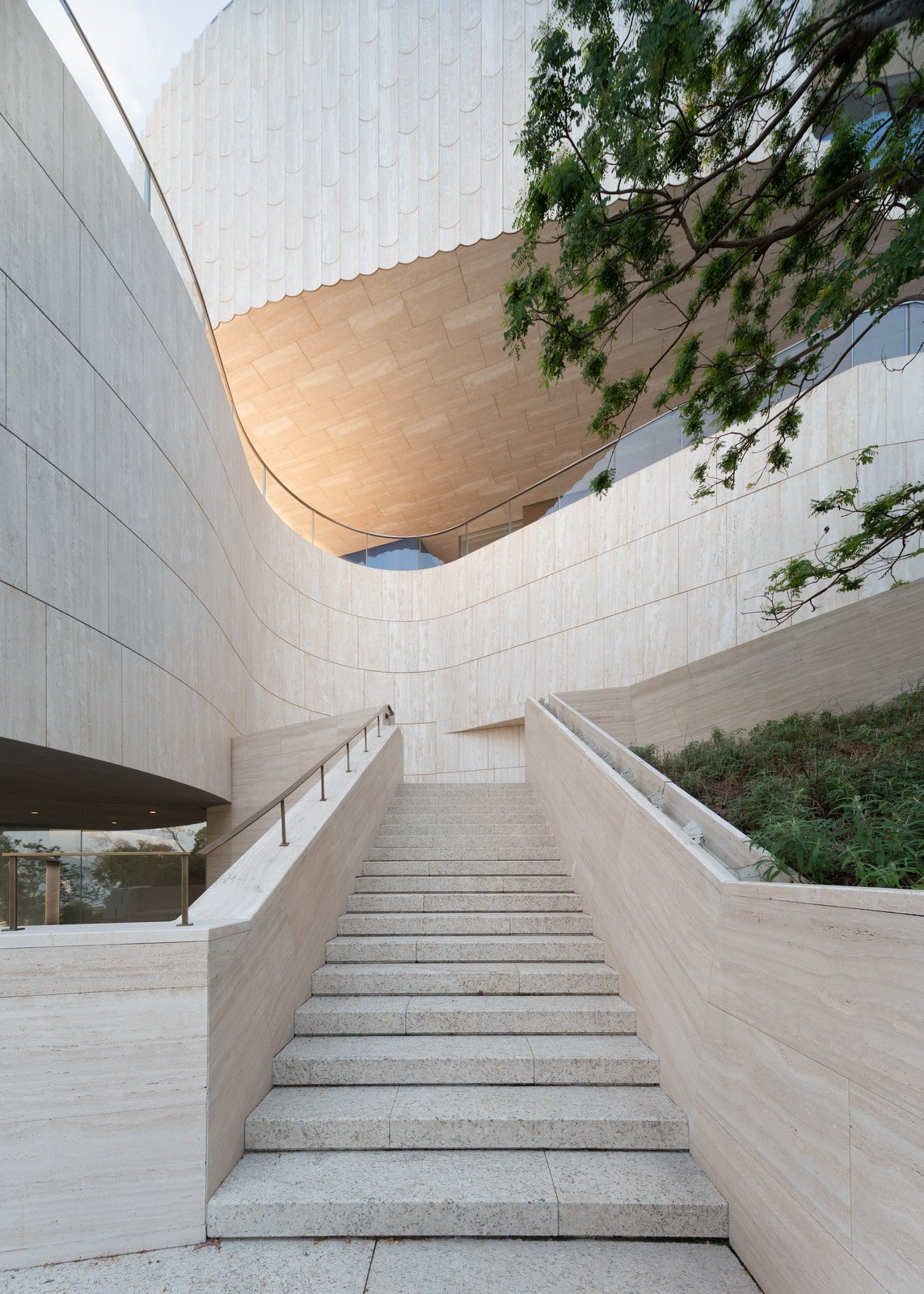 BIM建筑|招商局历史博物馆及微波山公园 / 都市实践