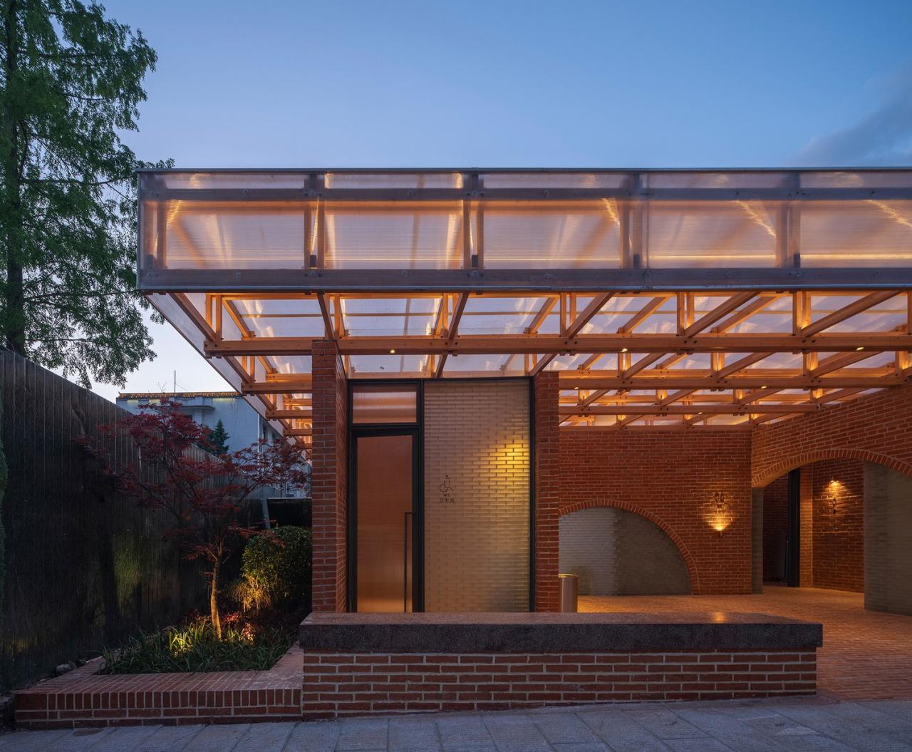 BIM建筑|留坝老街红砖公厕 / 尌林建筑设计事务所