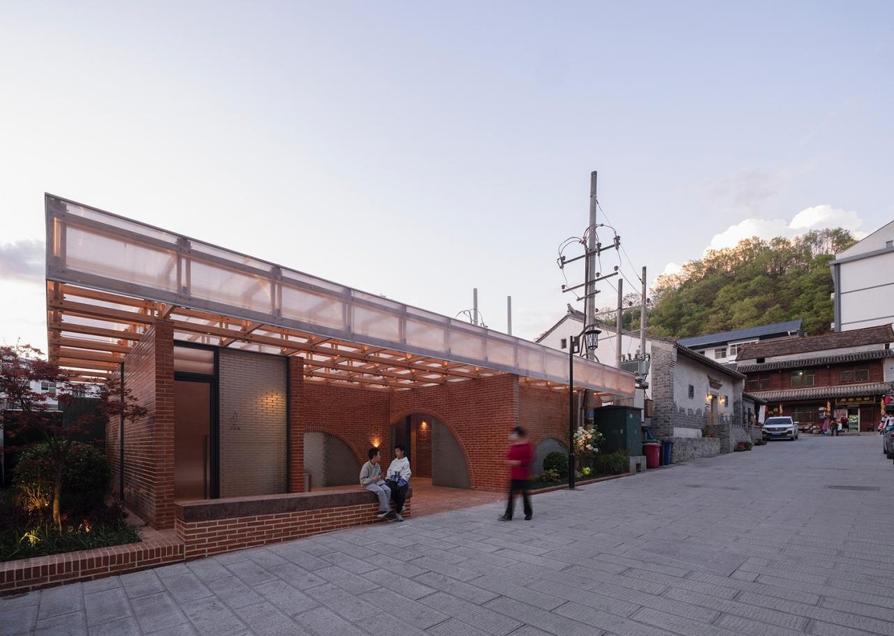 BIM建筑|留坝老街红砖公厕 / 尌林建筑设计事务所