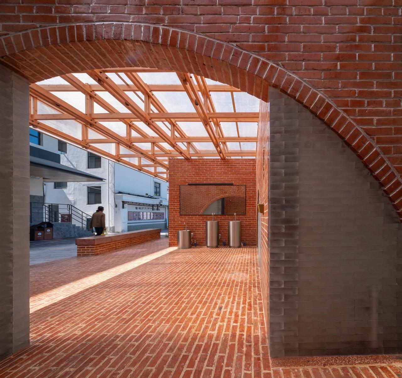 BIM建筑|留坝老街红砖公厕 / 尌林建筑设计事务所