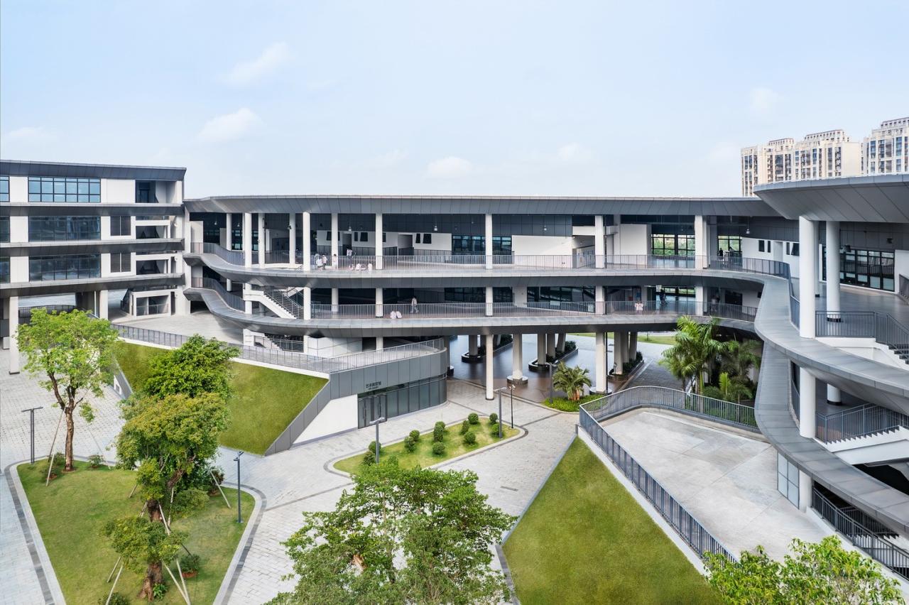 BIM建筑|北京大学附属中学海口学校 / Crossboundaries