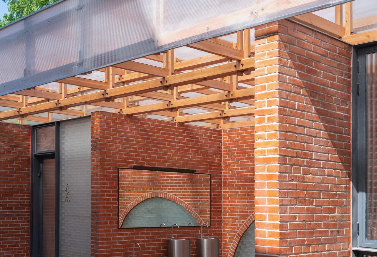 BIM建筑|留坝老街红砖公厕 / 尌林建筑设计事务所