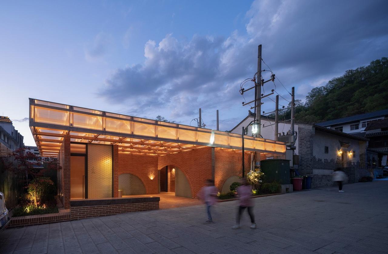 BIM建筑|留坝老街红砖公厕 / 尌林建筑设计事务所