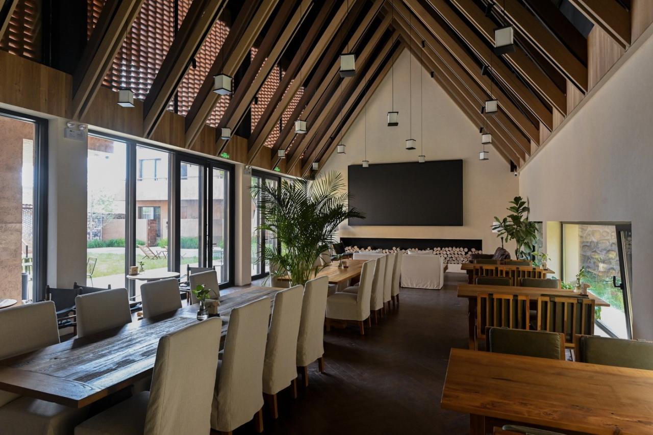 BIM建筑|伴山而居：后院•溜石港民宿 / GW空间设计