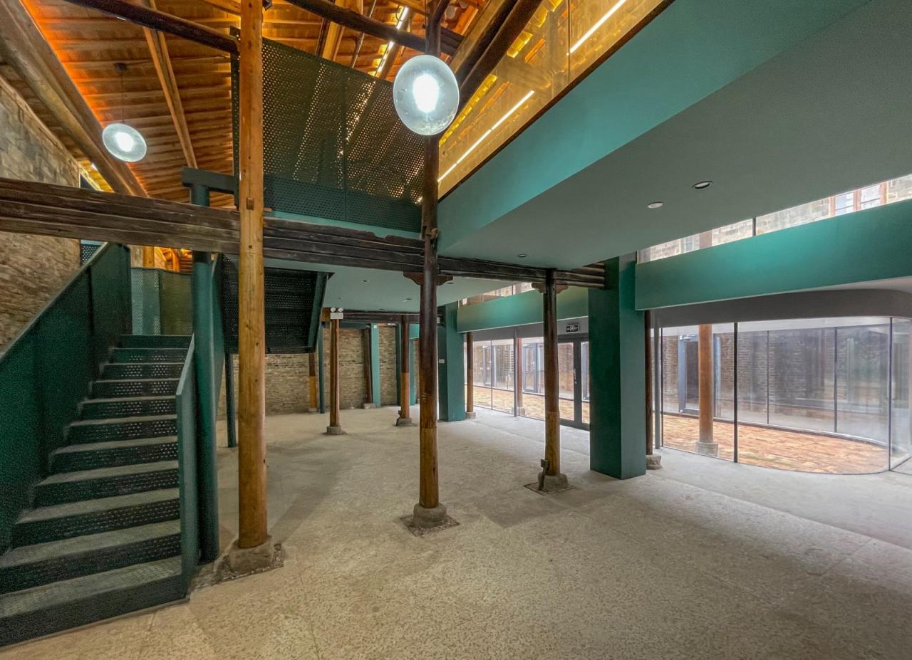 BIM建筑|烟筒插建院 / 刘克成设计工作室 + 众建筑