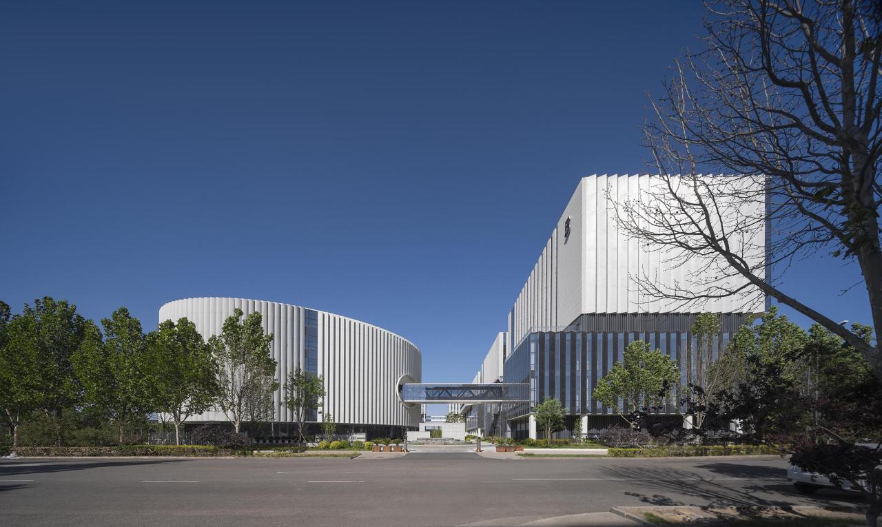 BIM建筑|北京亦庄细胞治疗研发中试基地 / 北京市工业设计研究院