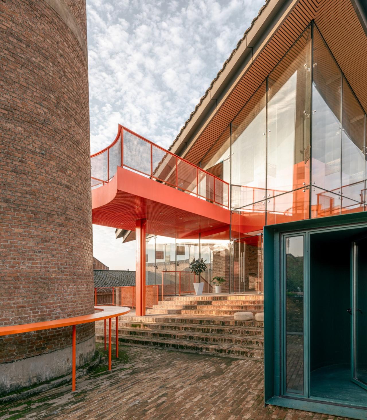 BIM建筑|烟筒插建院 / 刘克成设计工作室 + 众建筑