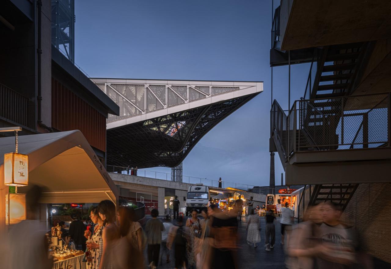 BIM建筑|陶溪川“云引擎” / 行之建筑