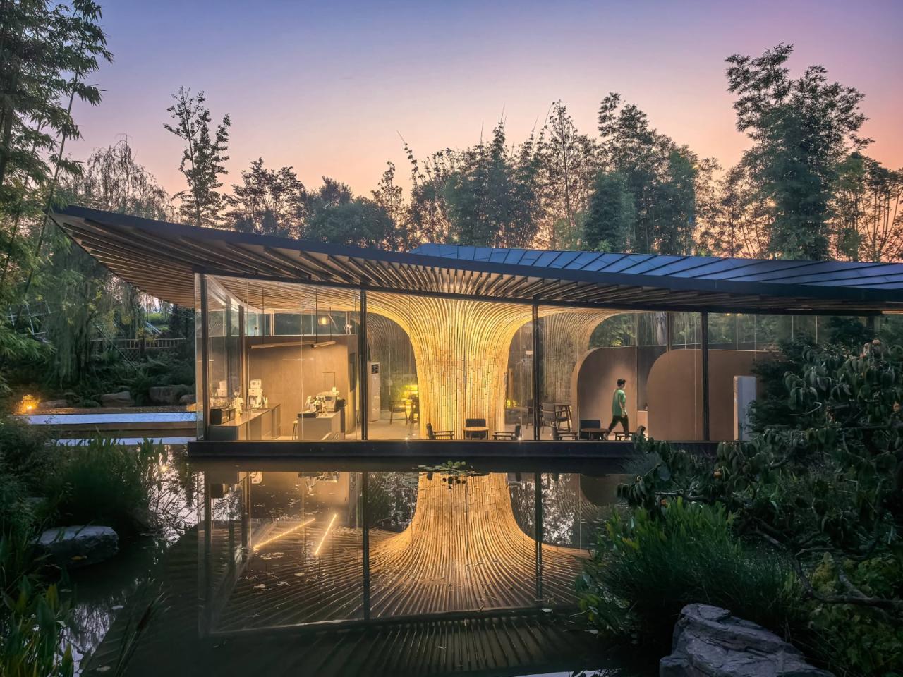 BIM建筑|大叶底下好乘凉：2024成都世园会•兴城展园 / 小隐建筑