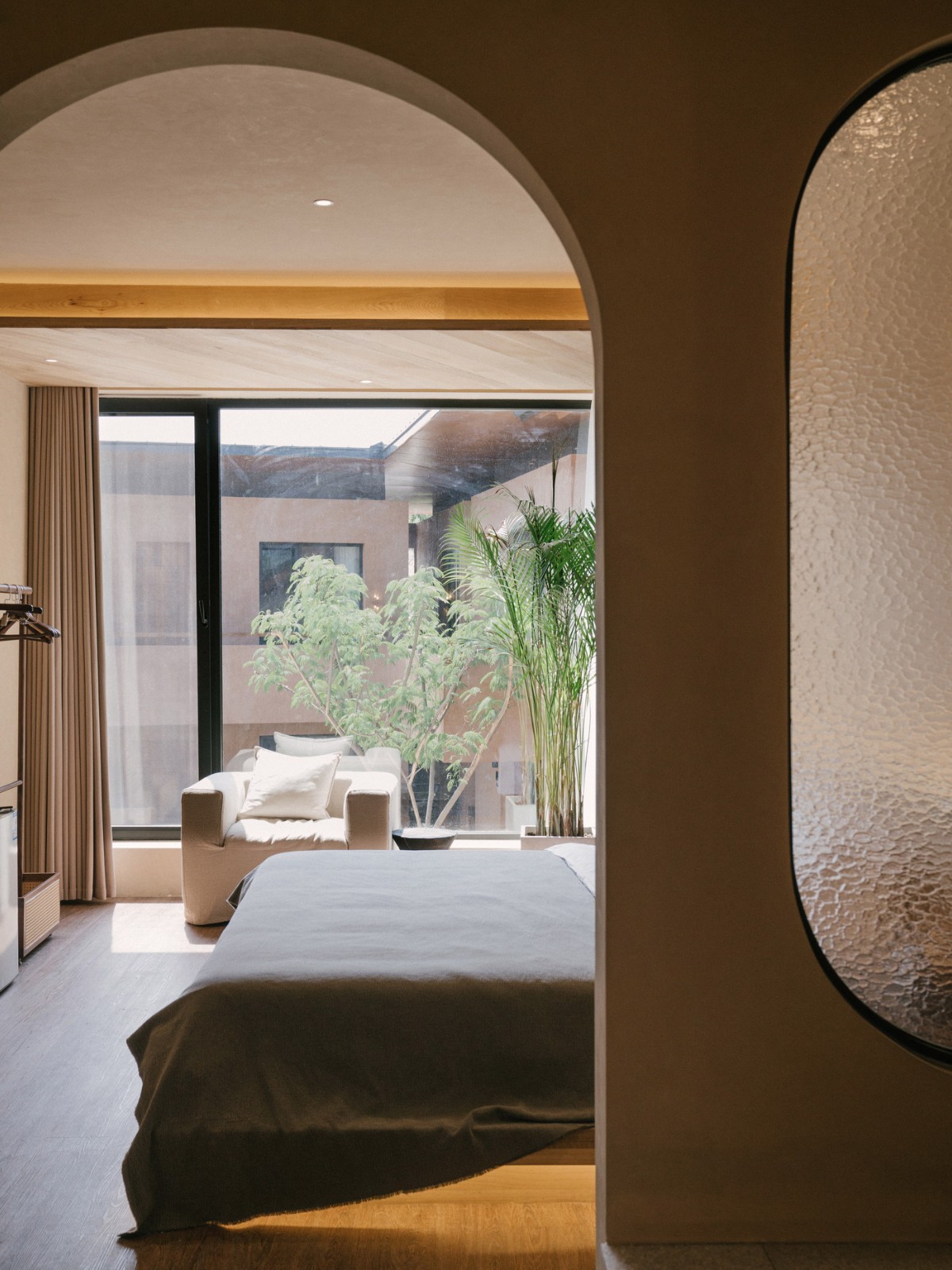 BIM建筑|伴山而居：后院•溜石港民宿 / GW空间设计