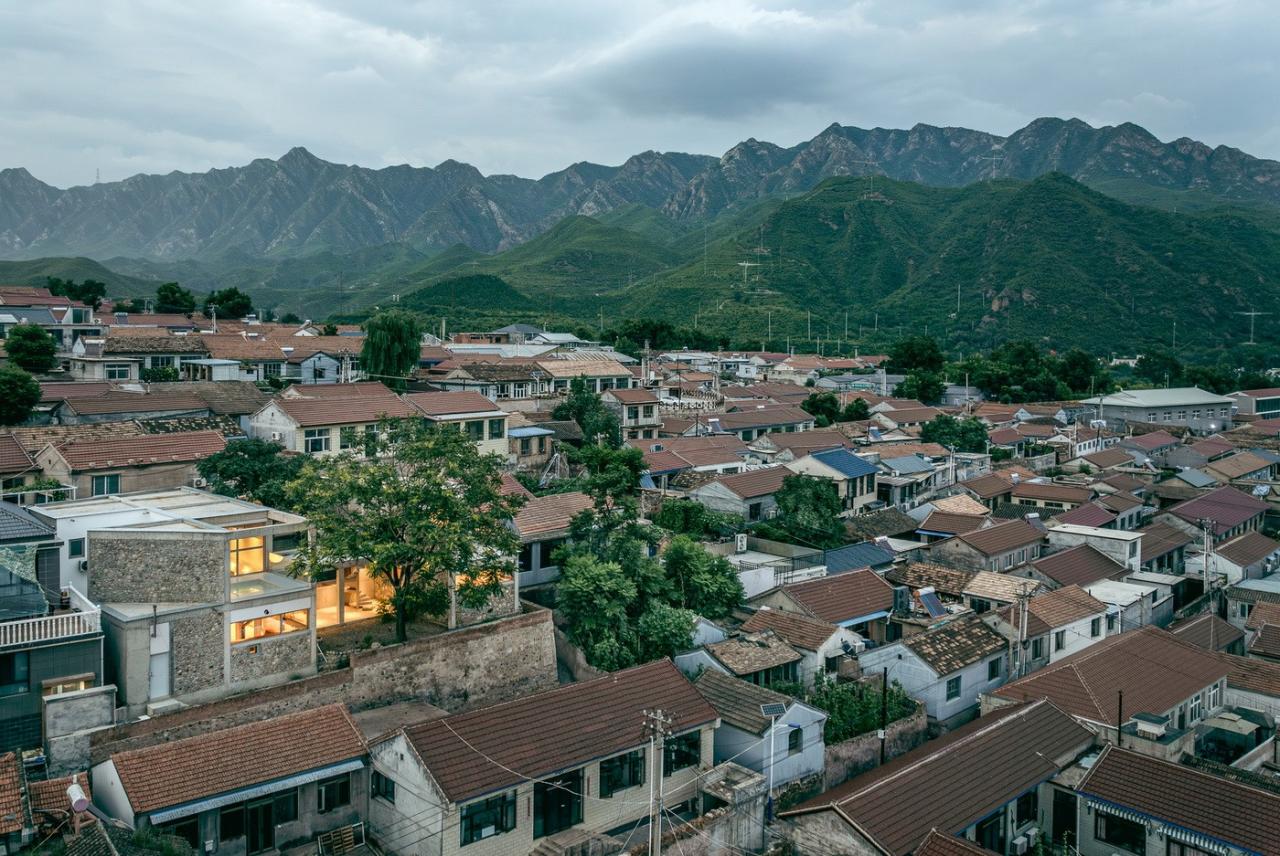 BIM建筑|废土乐园、虚张声势与巨大火锅 / 察社办公室