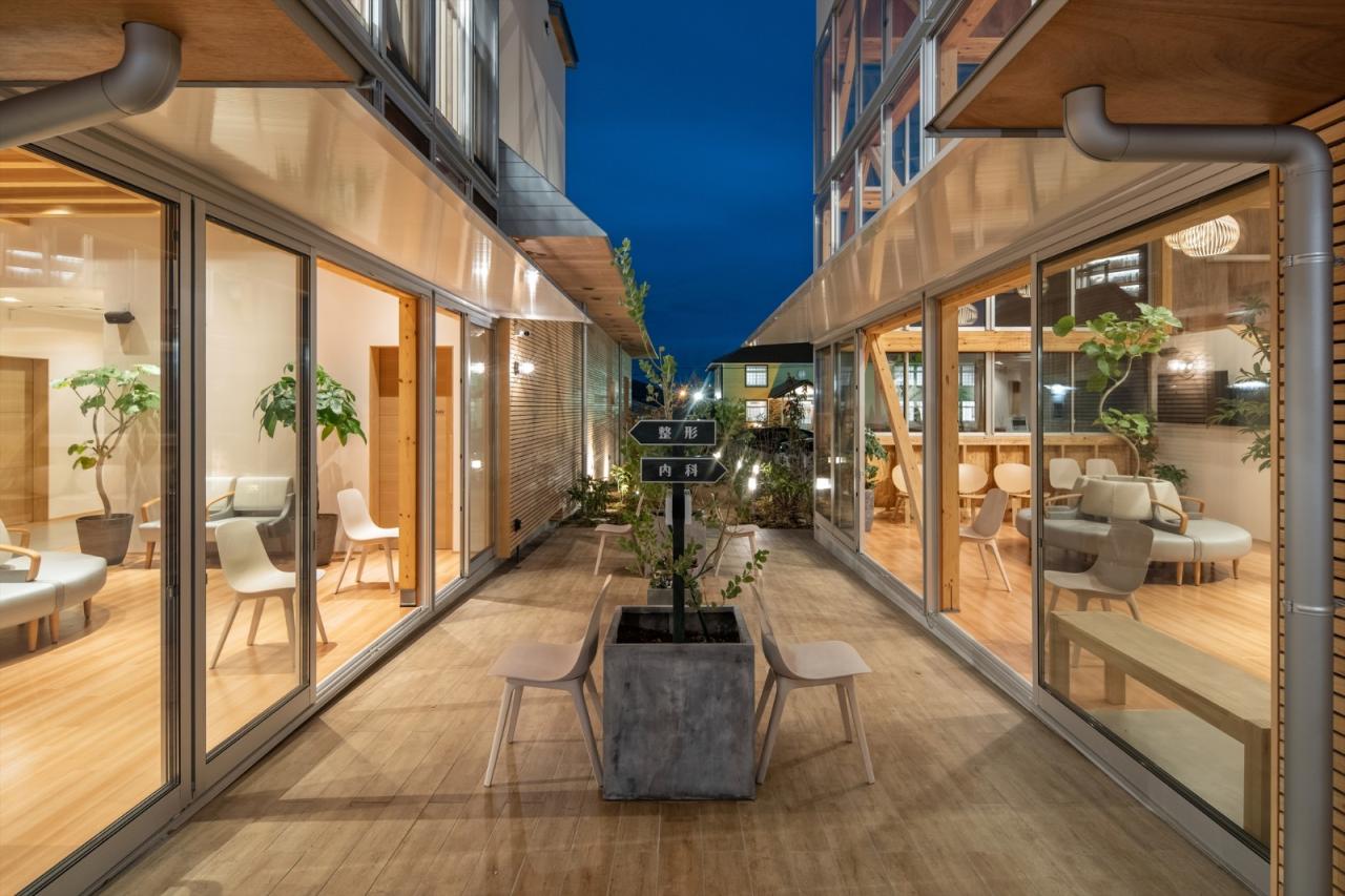 BIM建筑|旭之森内科和胃肠病诊所 / TSC Architects