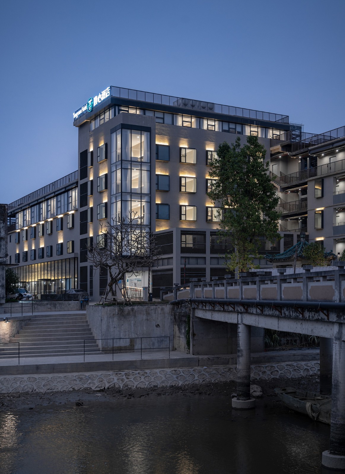 BIM建筑|改造、加建与扩建，江门市乡村振兴培训中心 / 华南理工大学建筑设计研究院