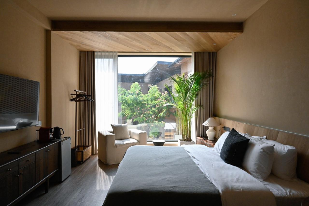 BIM建筑|伴山而居：后院•溜石港民宿 / GW空间设计