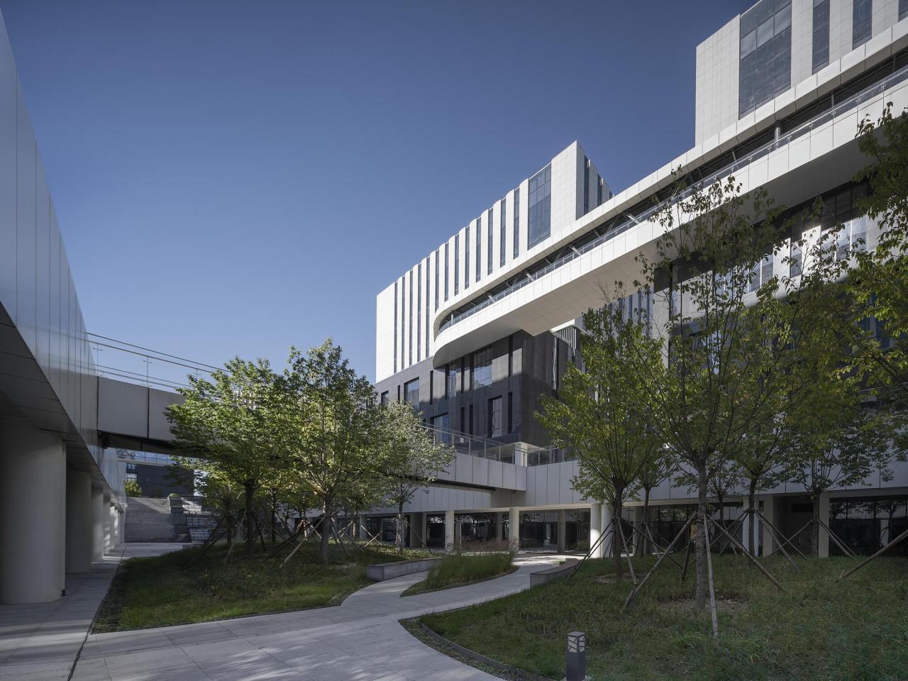 BIM建筑|北京亦庄细胞治疗研发中试基地 / 北京市工业设计研究院