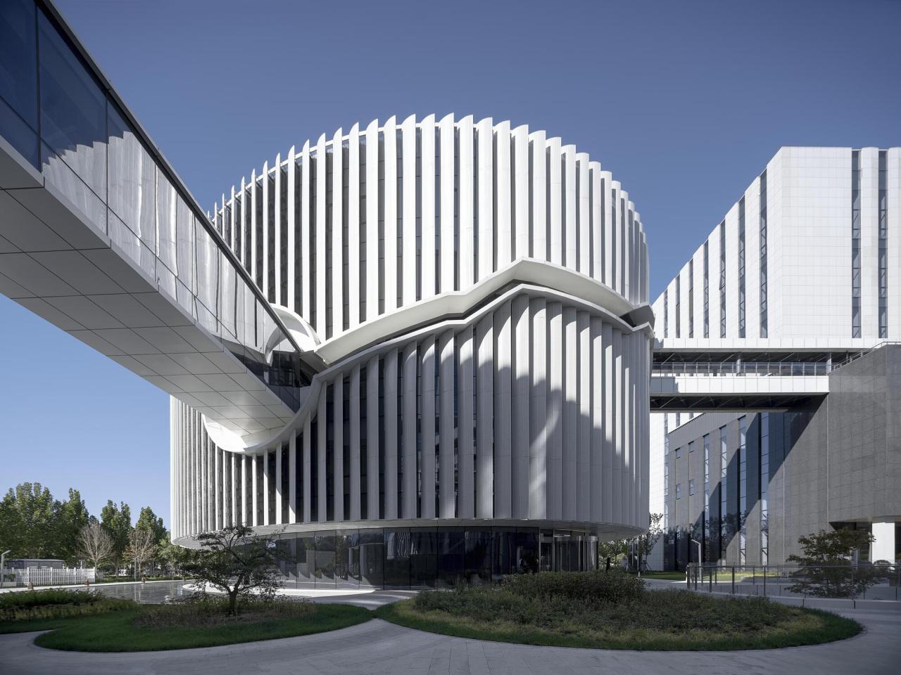 BIM建筑|北京亦庄细胞治疗研发中试基地 / 北京市工业设计研究院