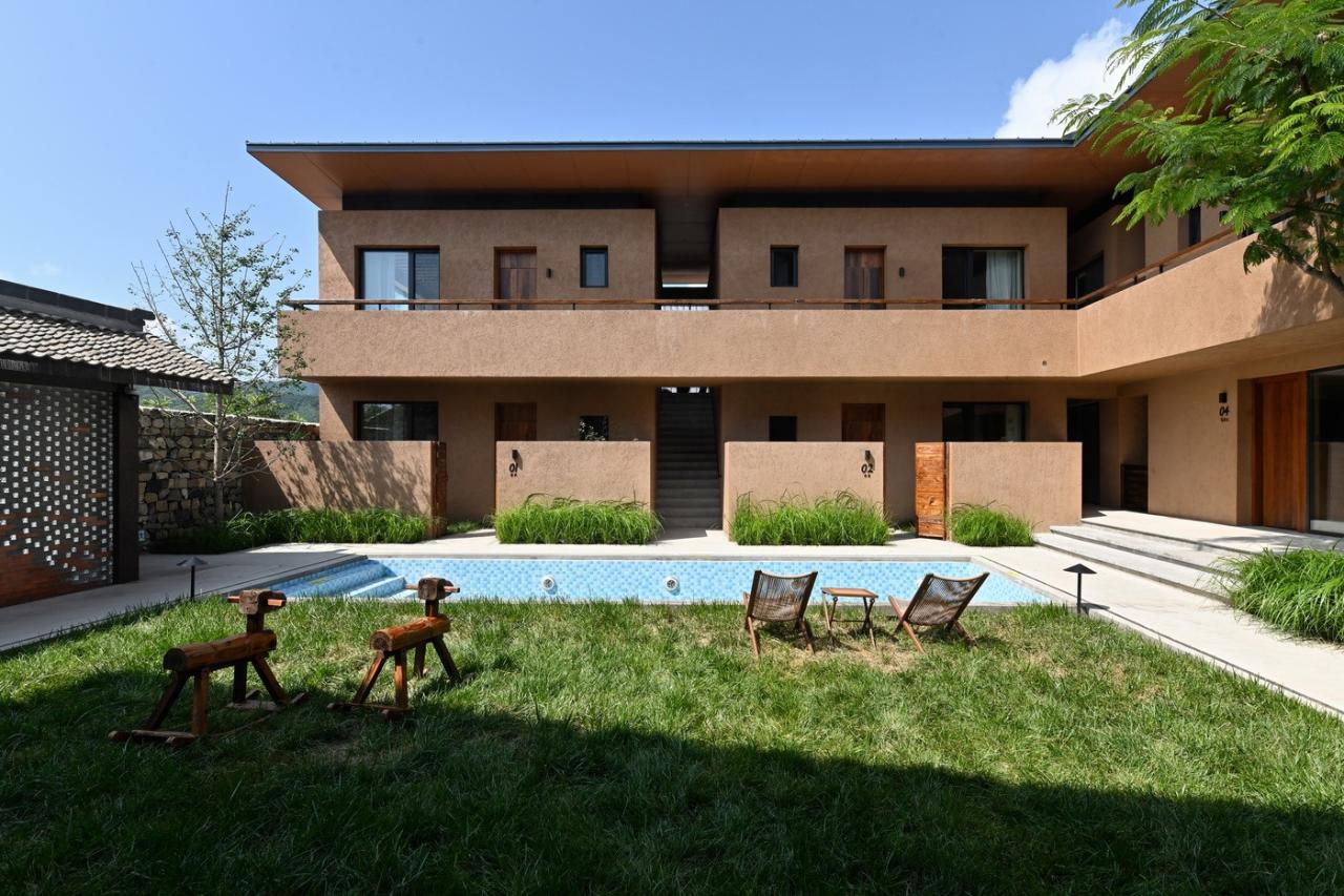 BIM建筑|伴山而居：后院•溜石港民宿 / GW空间设计