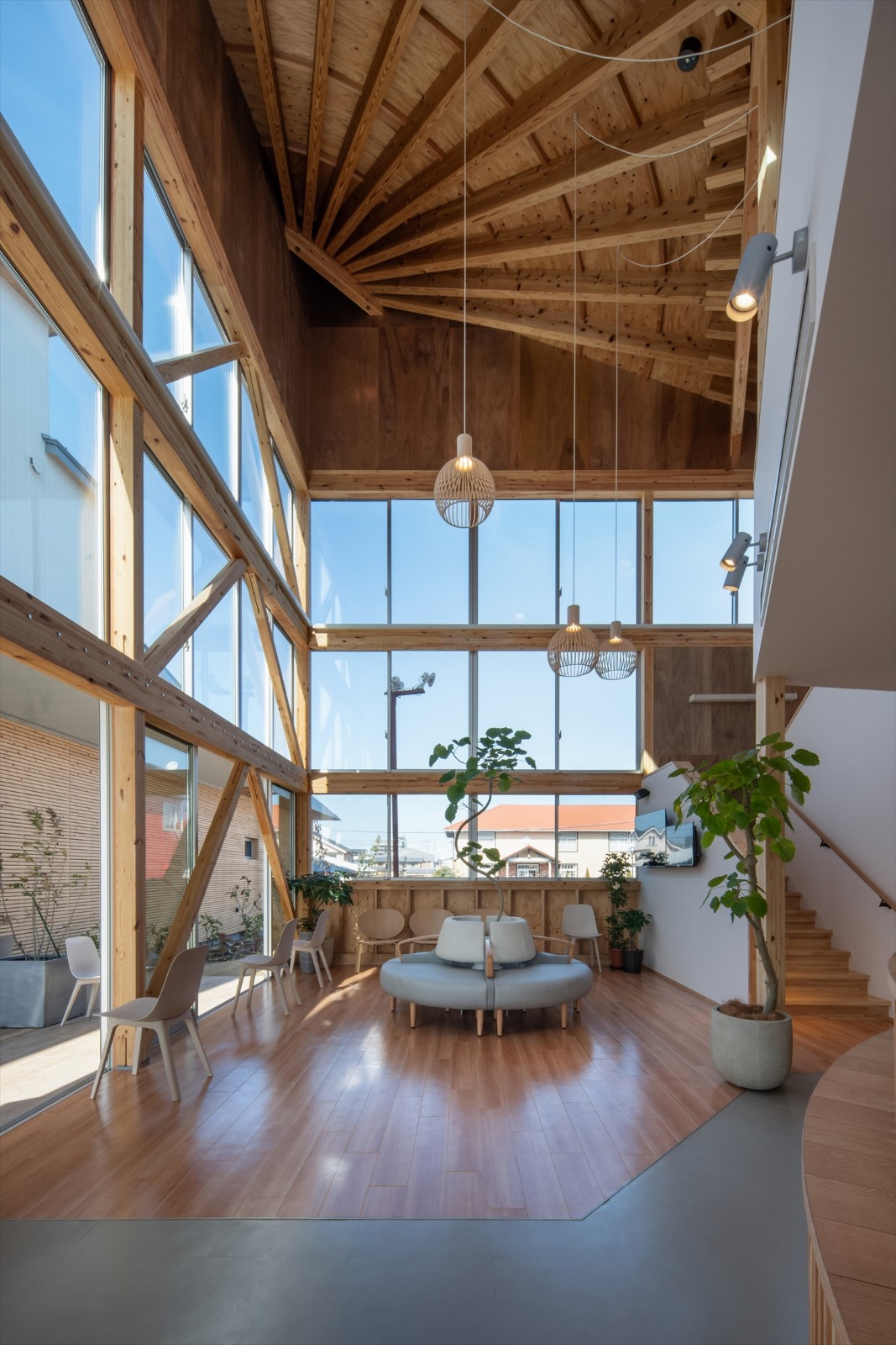 BIM建筑|旭之森内科和胃肠病诊所 / TSC Architects