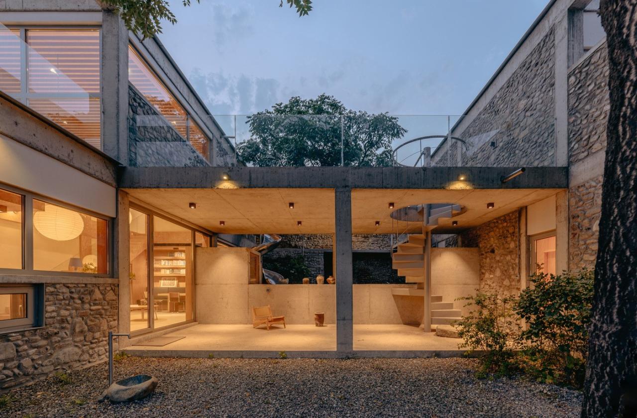 BIM建筑|废土乐园、虚张声势与巨大火锅 / 察社办公室