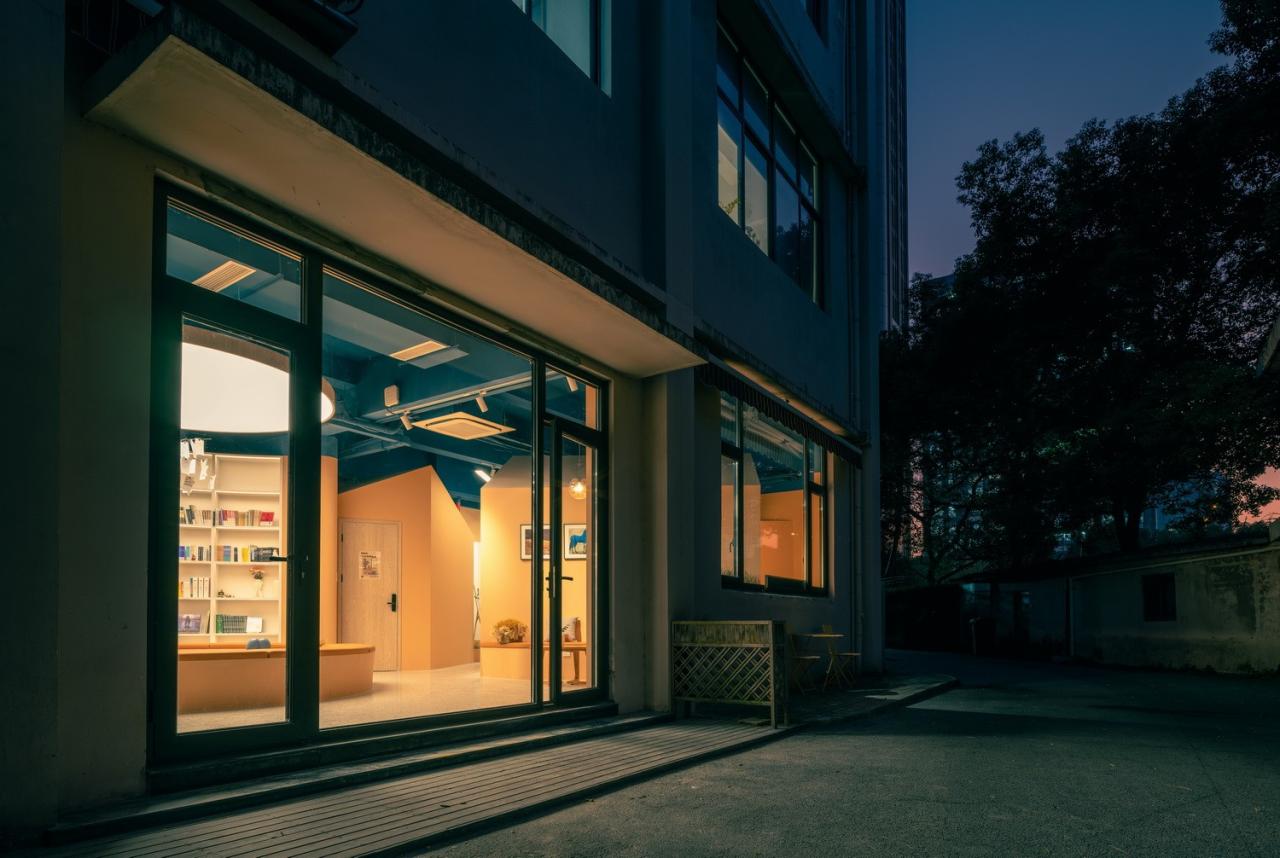 BIM建筑|2040书店 / 上海观介设计