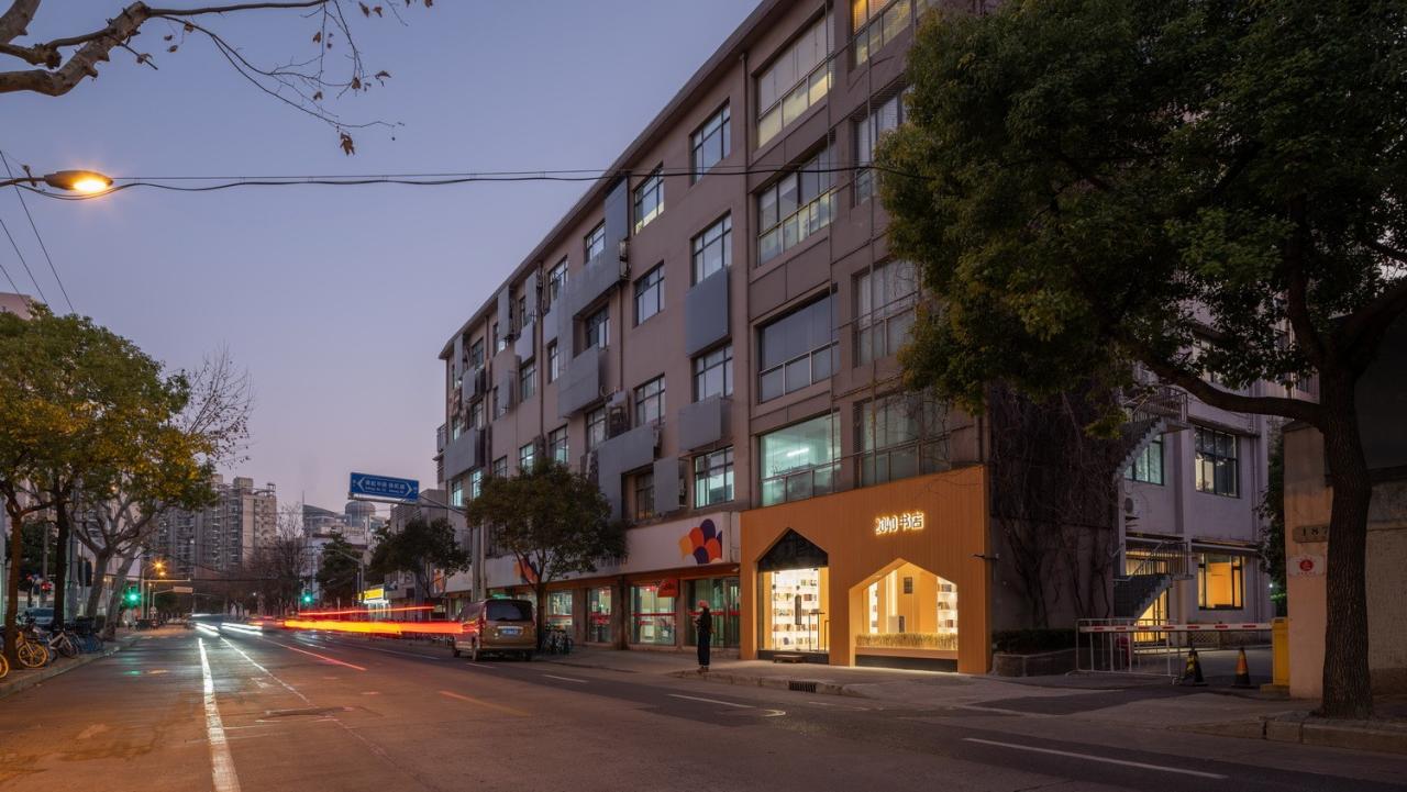 BIM建筑|2040书店 / 上海观介设计