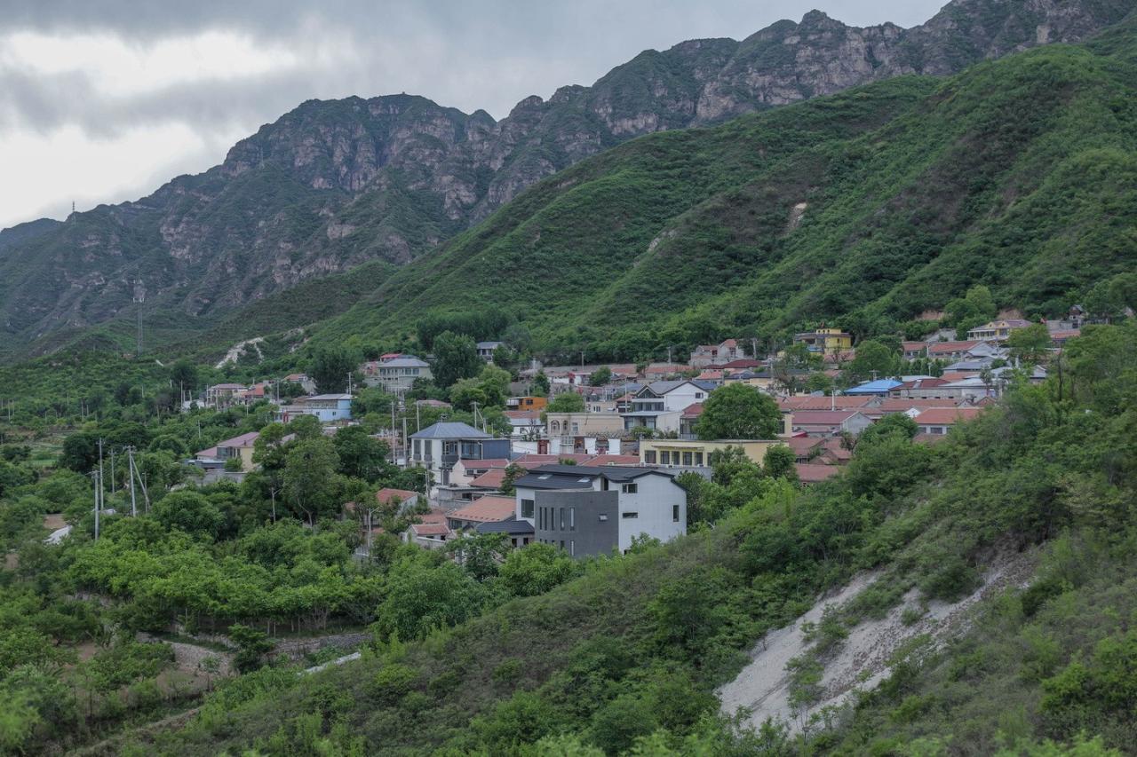 BIM建筑|伴山而居：后院•溜石港民宿 / GW空间设计