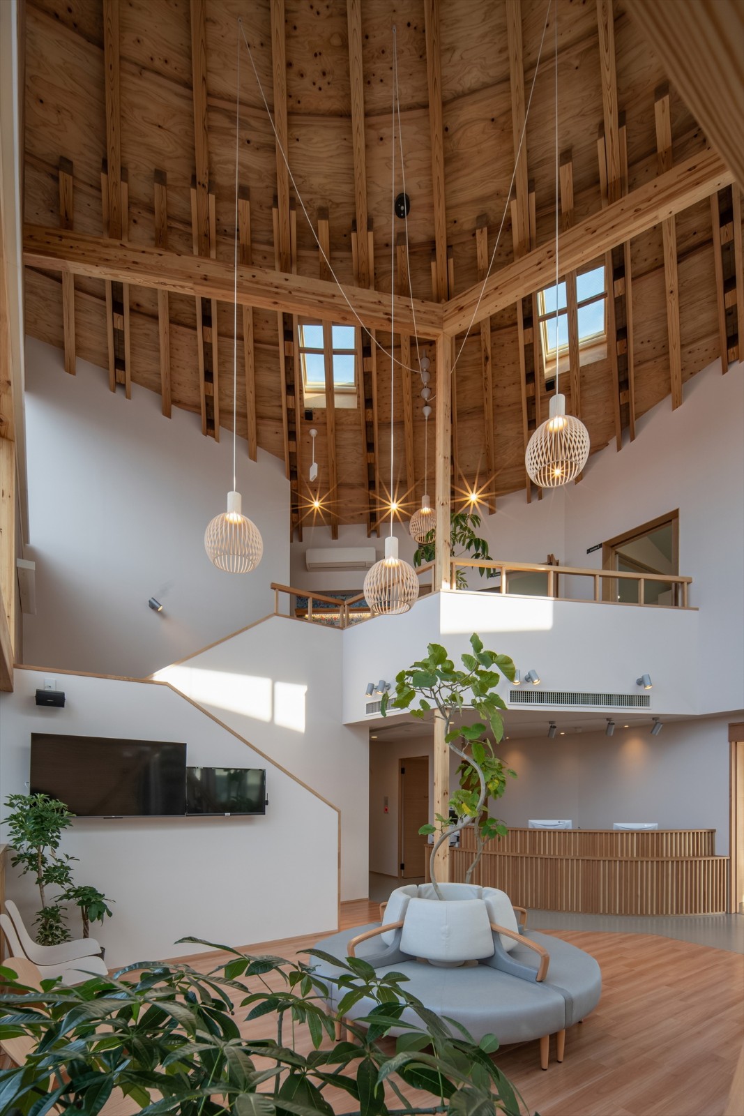 BIM建筑|旭之森内科和胃肠病诊所 / TSC Architects