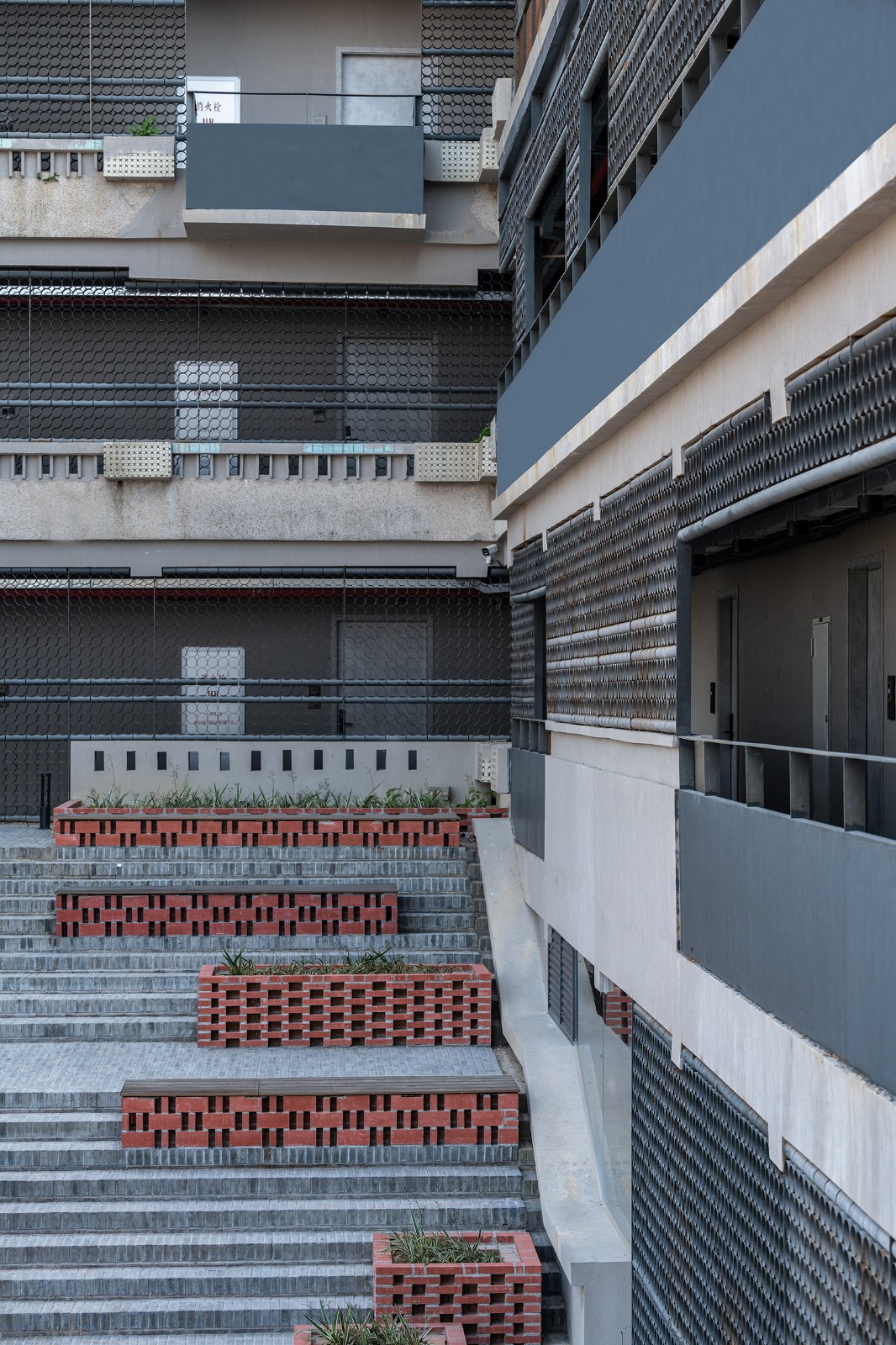 BIM建筑|改造、加建与扩建，江门市乡村振兴培训中心 / 华南理工大学建筑设计研究院