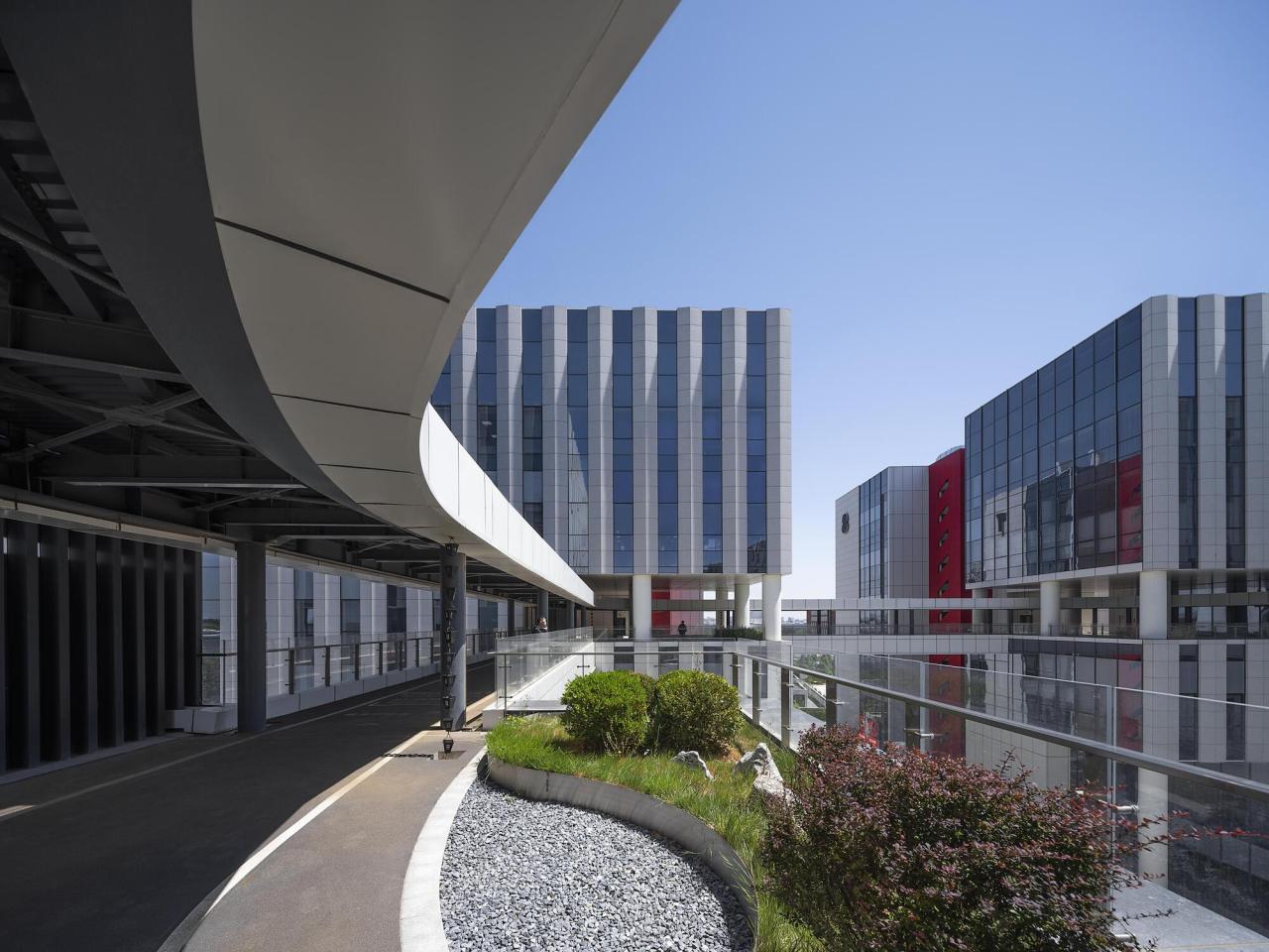 BIM建筑|北京亦庄细胞治疗研发中试基地 / 北京市工业设计研究院