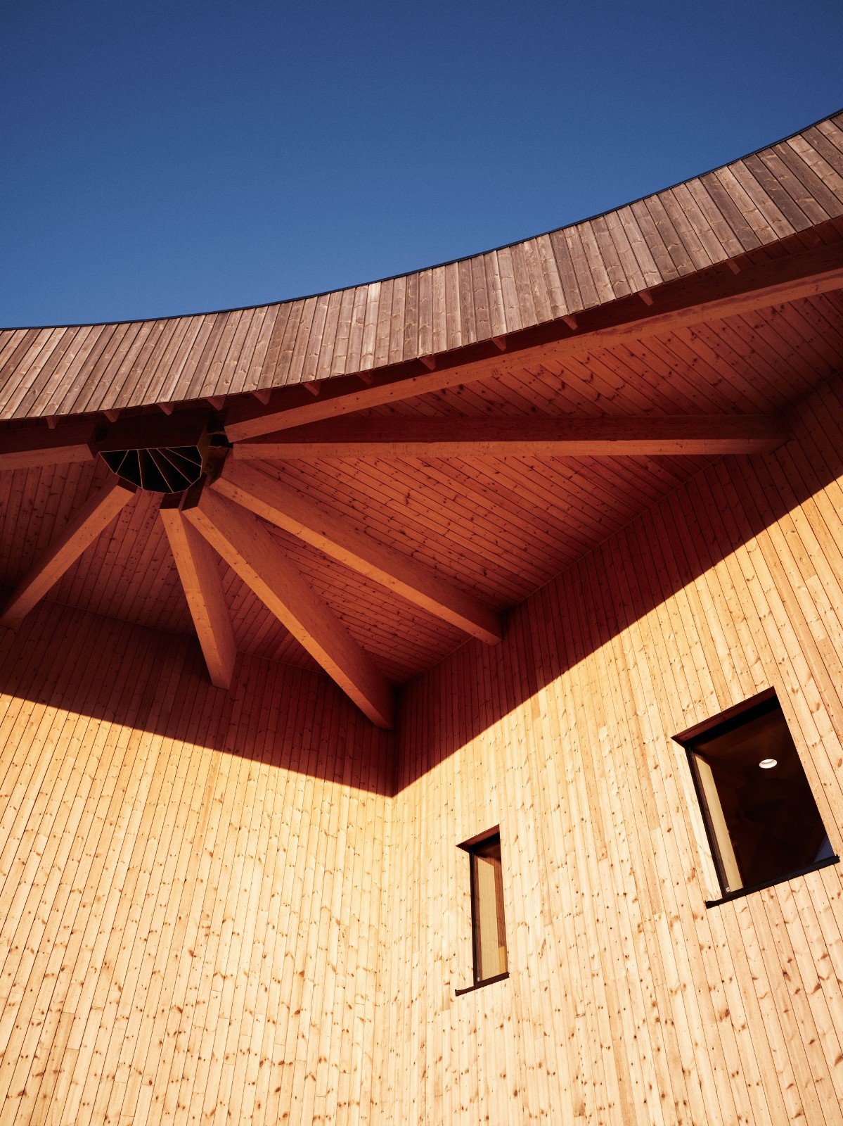 BIM建筑|Čoarvemátta 文化与教育中心 / Snøhetta + 70°N arkitektur + Joar Nango