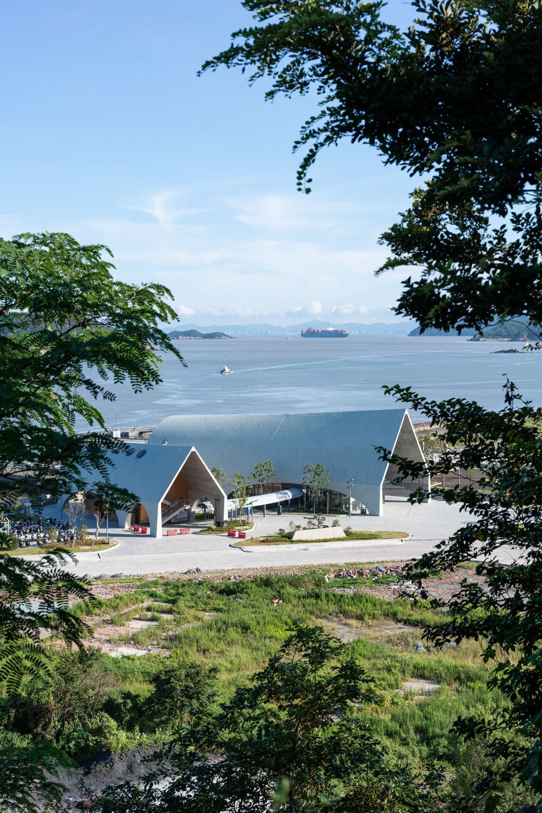 BIM建筑|虾峙客运站 / 致正建筑工作室