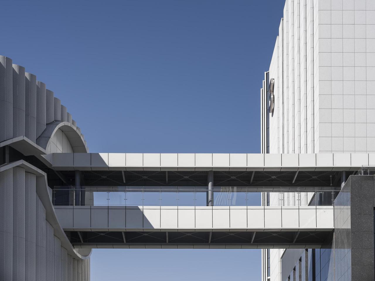 BIM建筑|北京亦庄细胞治疗研发中试基地 / 北京市工业设计研究院