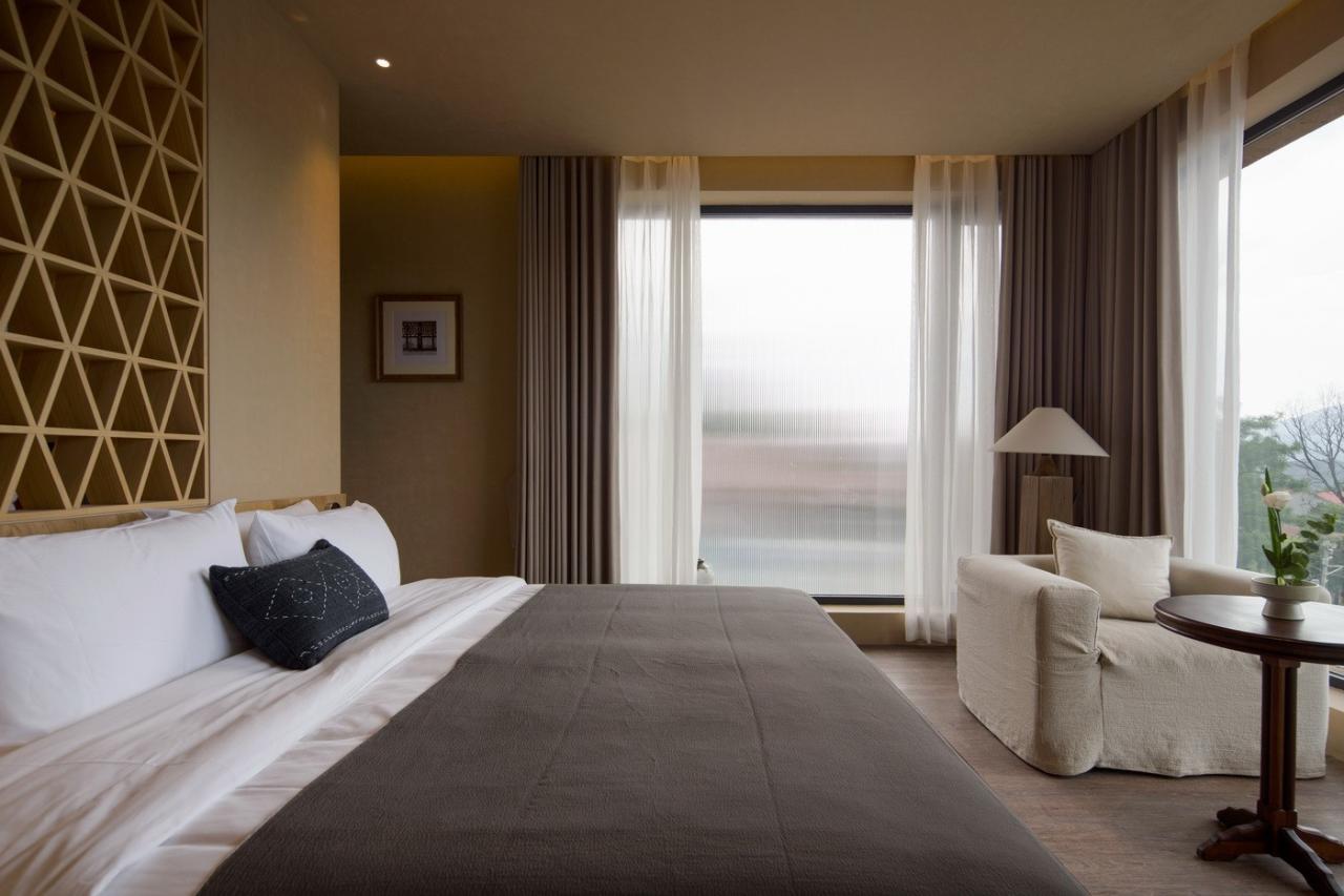 BIM建筑|伴山而居：后院•溜石港民宿 / GW空间设计