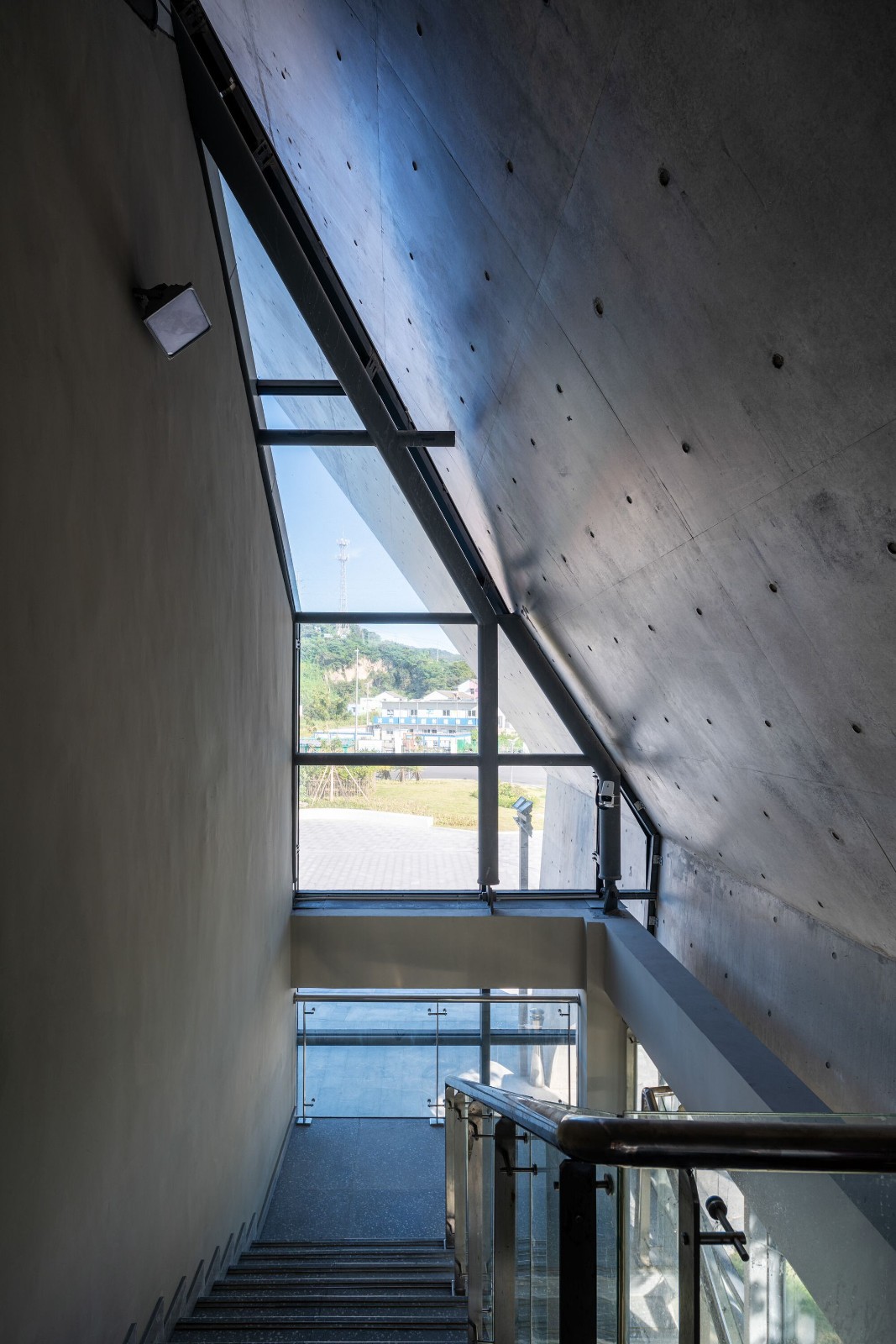 BIM建筑|虾峙客运站 / 致正建筑工作室