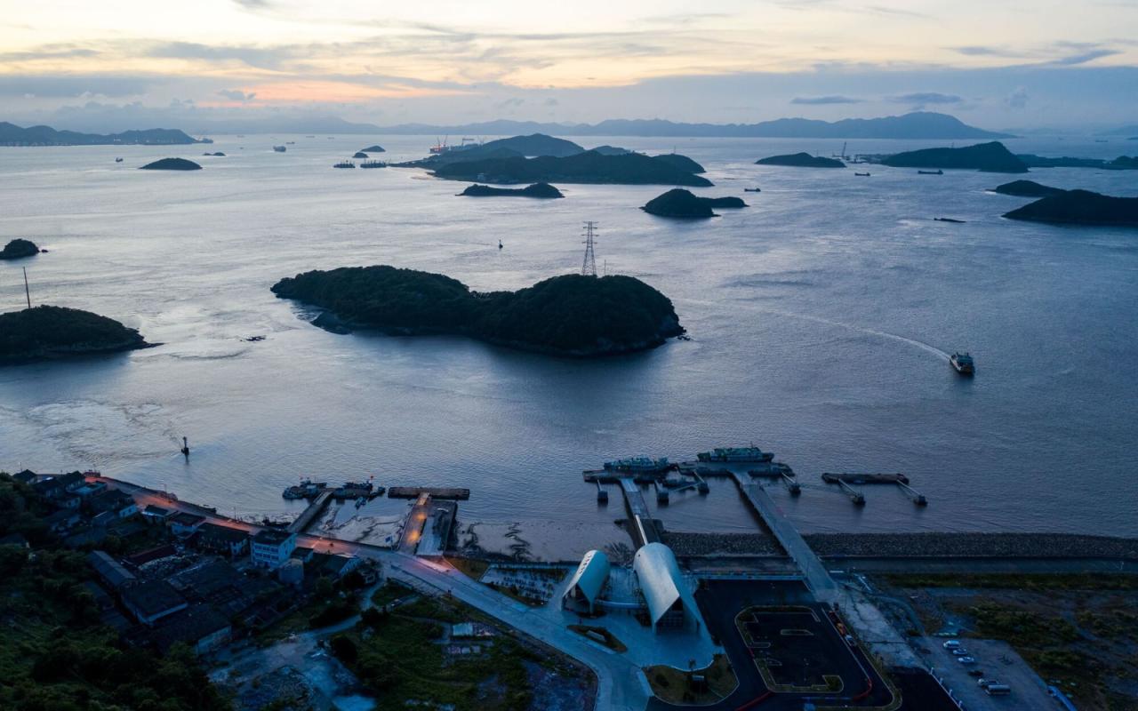 BIM建筑|虾峙客运站 / 致正建筑工作室