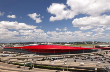 BIM建筑|艾奕康和维达尔设计红色屋顶航站楼-BIM建筑网