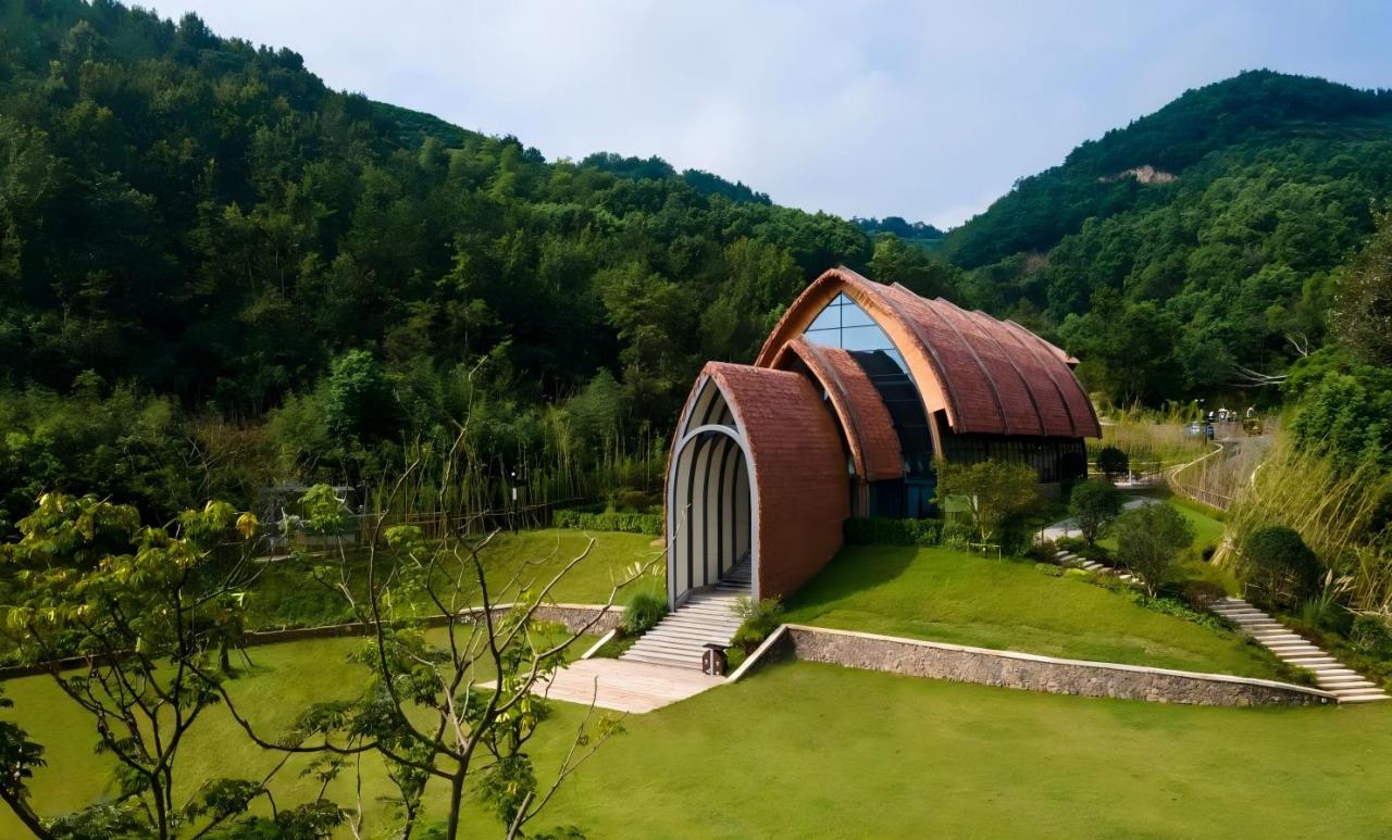 BIM建筑|枕山栖谷，虎凹慢时光：庐江县柯坦镇虎凹欢乐茶谷 / 中铁合肥建筑市政工程设计研究院有限公司