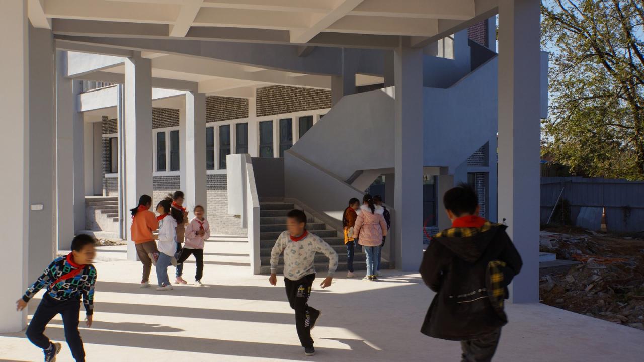 BIM建筑|沿江乡村学校 / DOMAT