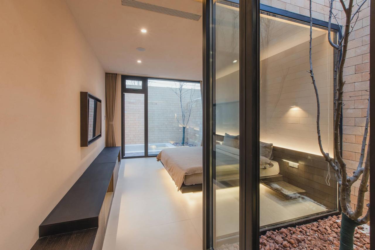 BIM建筑|ARVO 16：30酒店: 接住光影草木的城堡 / 大料建筑