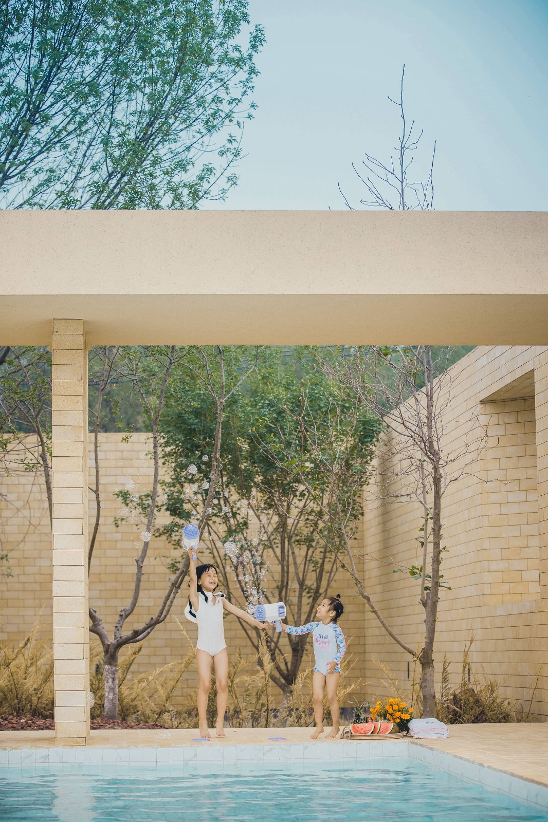 BIM建筑|ARVO 16：30酒店: 接住光影草木的城堡 / 大料建筑