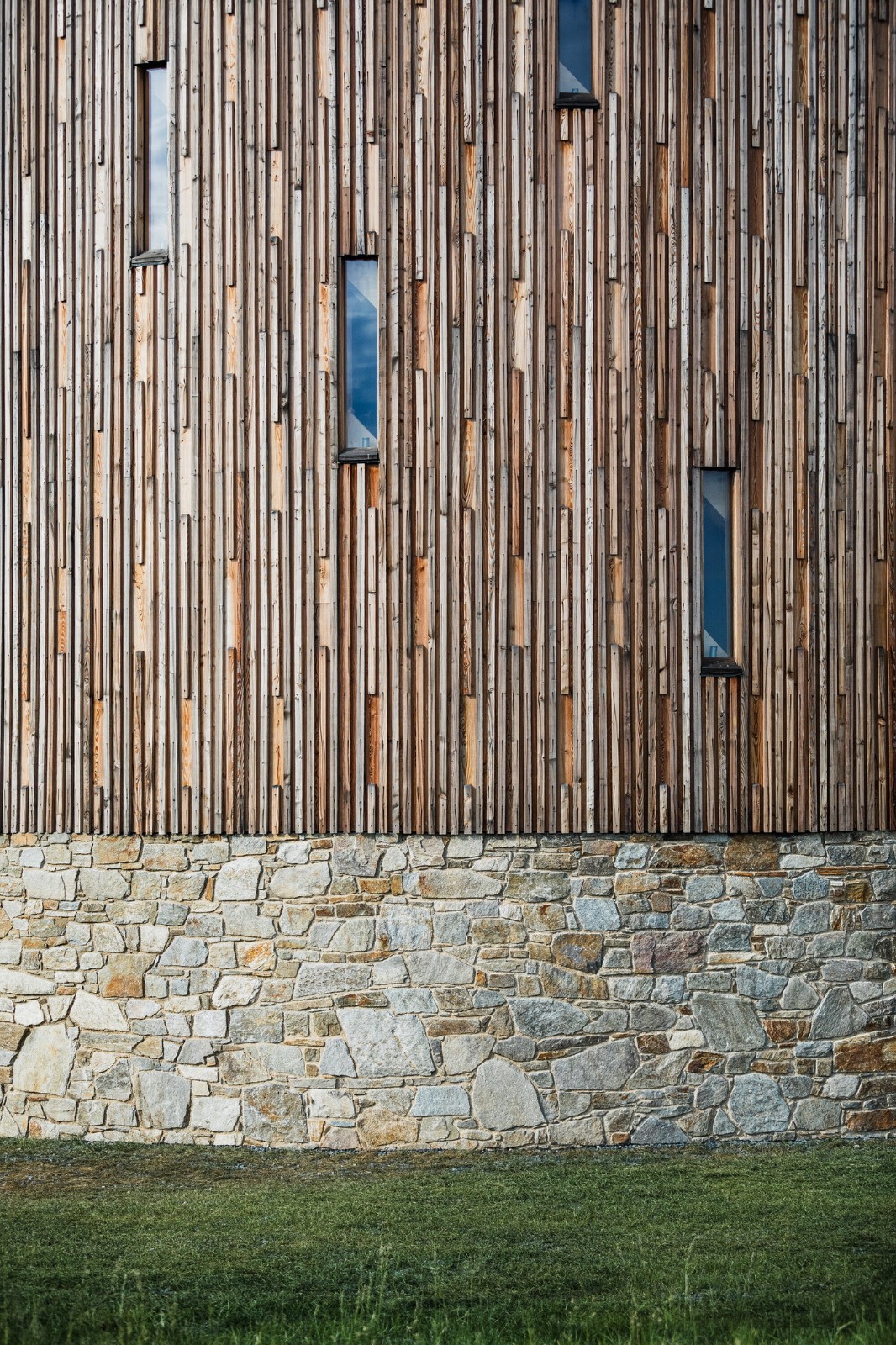 BIM建筑|Nesvačilka 圣母教堂 / RCNKSK