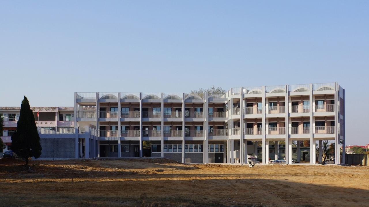 BIM建筑|沿江乡村学校 / DOMAT