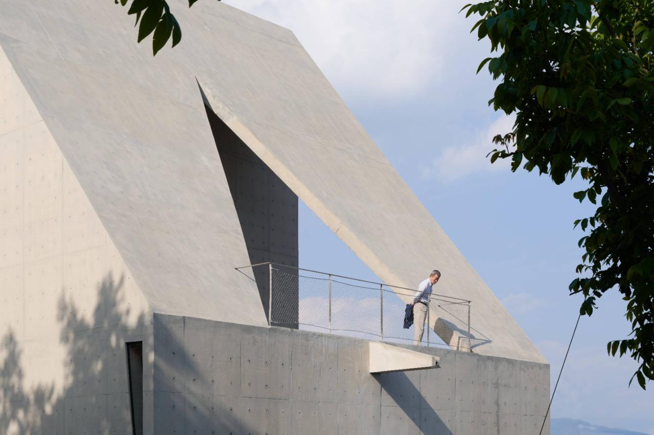 BIM建筑|怒江大峡谷先锋书店 / 迹·建筑事务所 (TAO)