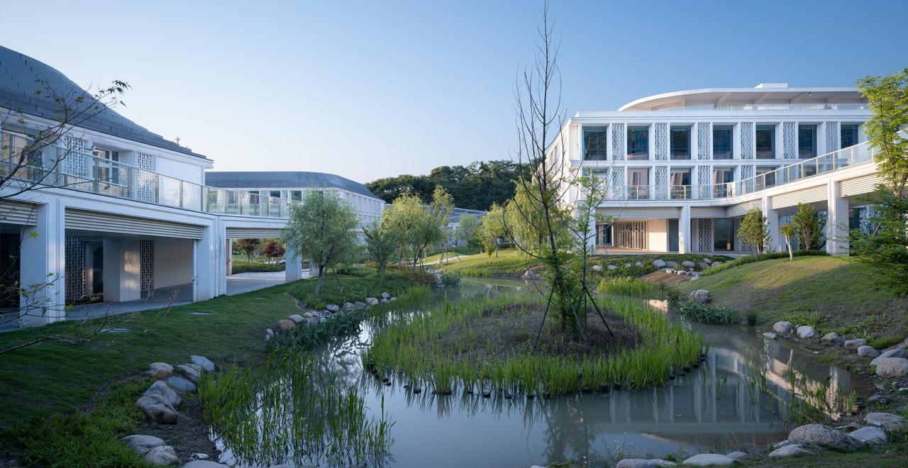 BIM建筑|山水疗愈，身心宜居：杭州市第一社会福利院 / 浙江大学建筑设计研究院