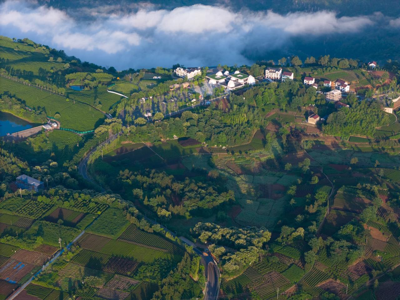 BIM建筑|相遇在山间：下岩贝景区云峰十二重 / 朱培栋-line+建筑事务所