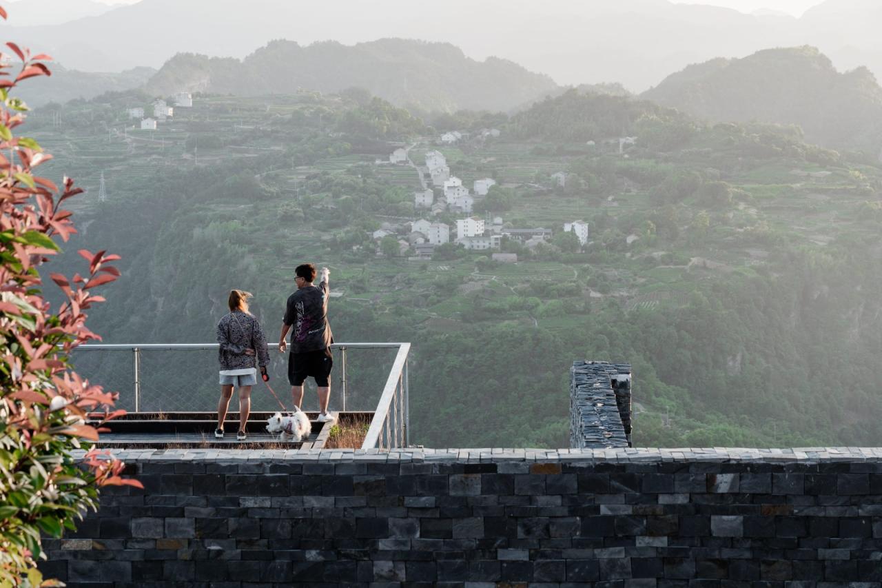 BIM建筑|相遇在山间：下岩贝景区云峰十二重 / 朱培栋-line+建筑事务所